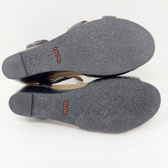 TAOS Trophy 2 Wedge Sandals - Picture 8 of 9